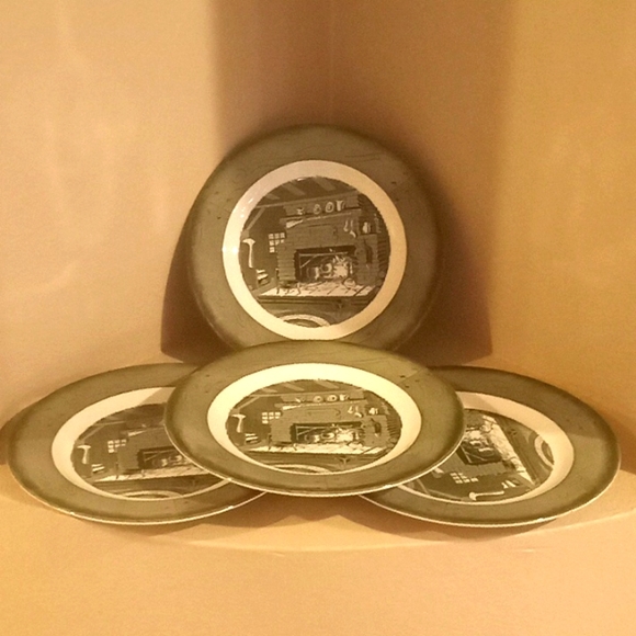 Vintage-Colonial Homestead by Royal Plate Bundle 4-10" Dinner Plates. - Picture 9 of 12